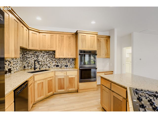 8481 Sw 168TH Ave, Beaverton, OR 97007
