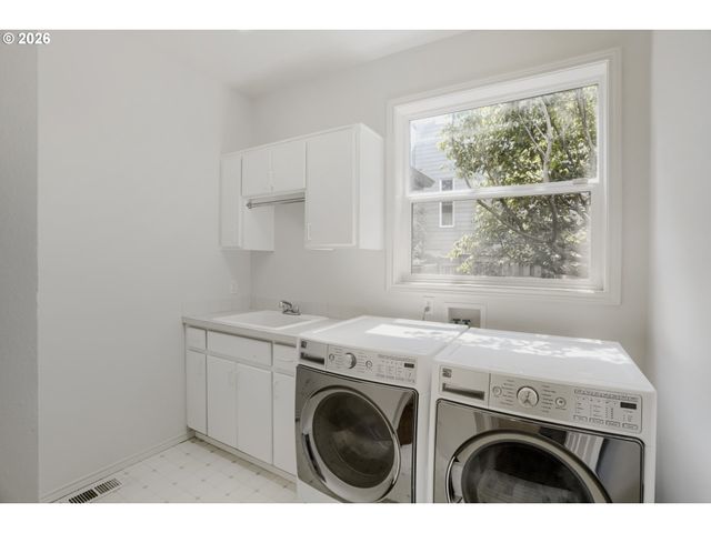 8481 Sw 168TH Ave, Beaverton, OR 97007