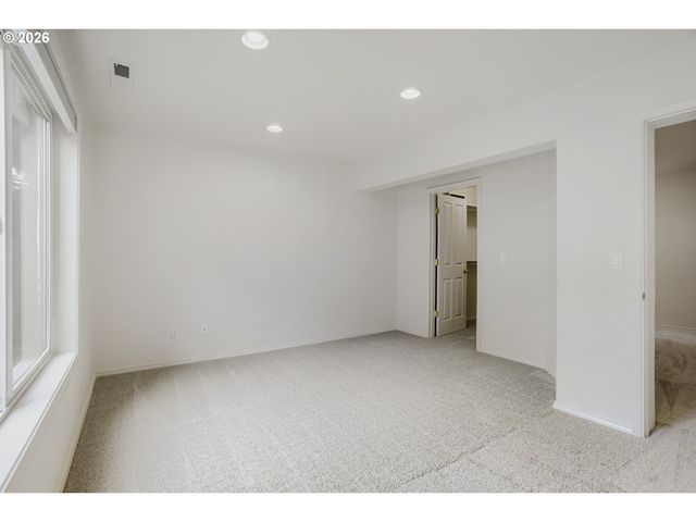 8481 Sw 168TH Ave, Beaverton, OR 97007