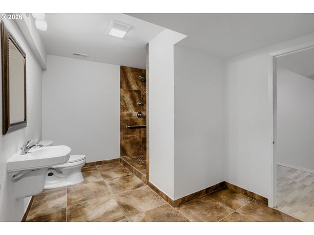 8481 Sw 168TH Ave, Beaverton, OR 97007