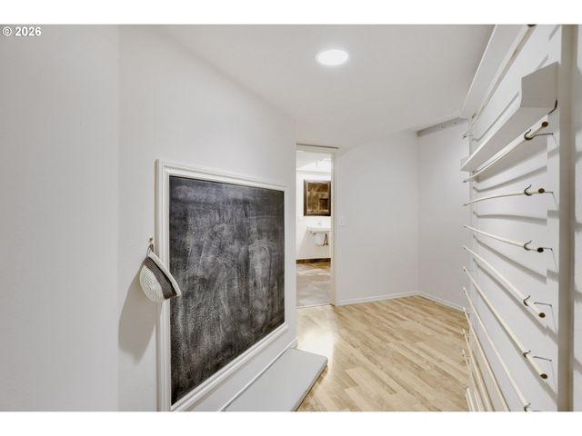 8481 Sw 168TH Ave, Beaverton, OR 97007