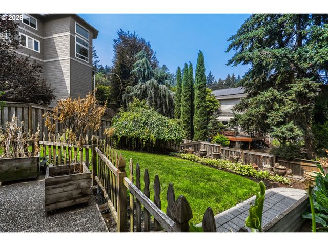 8481 Sw 168TH Ave, Beaverton, OR 97007