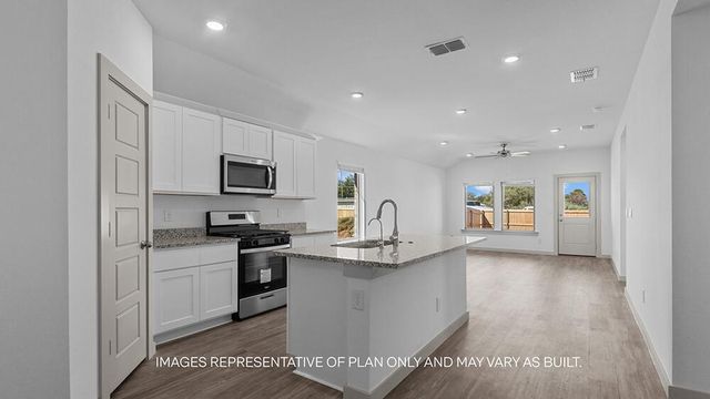 1311 Flint Avenue, Wolfforth, TX 79382