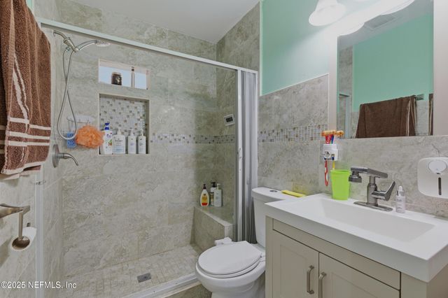 3227 RED OAK Drive, Jacksonville, FL 32277