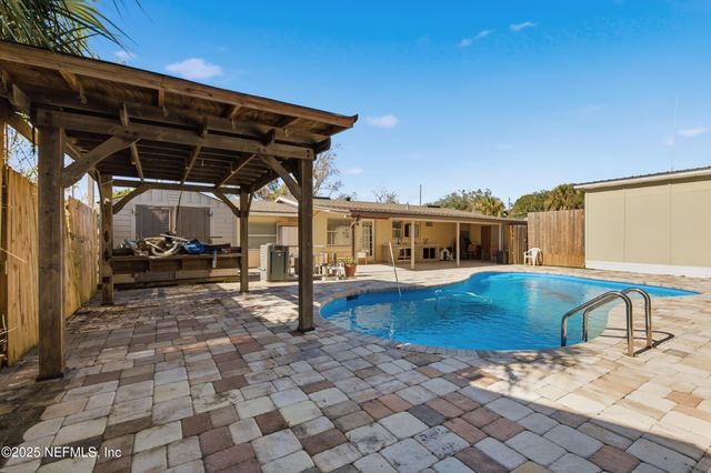 3227 RED OAK Drive, Jacksonville, FL 32277