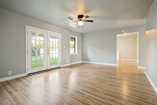 4401 Ivy Drive, Mesquite, TX 75150
