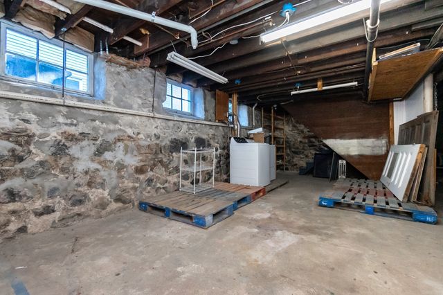 169 Winsor Ave 169, Watertown, MA 02472