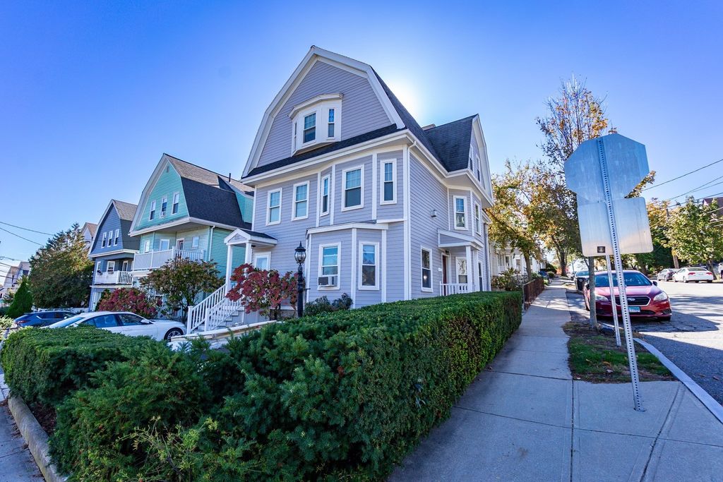 169 Winsor Ave 169, Watertown, MA 02472