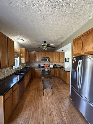 8686 Kingsley Drive, Reynoldsburg, OH 43068