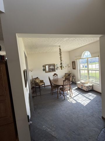 8686 Kingsley Drive, Reynoldsburg, OH 43068