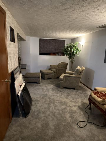 8686 Kingsley Drive, Reynoldsburg, OH 43068