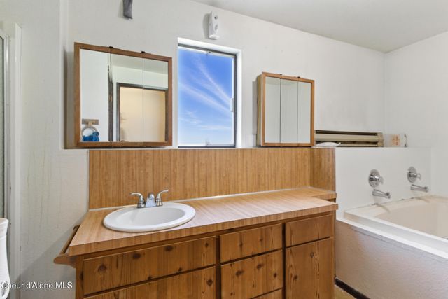 2043 Blanchard Cutoff, Blanchard, ID 83804