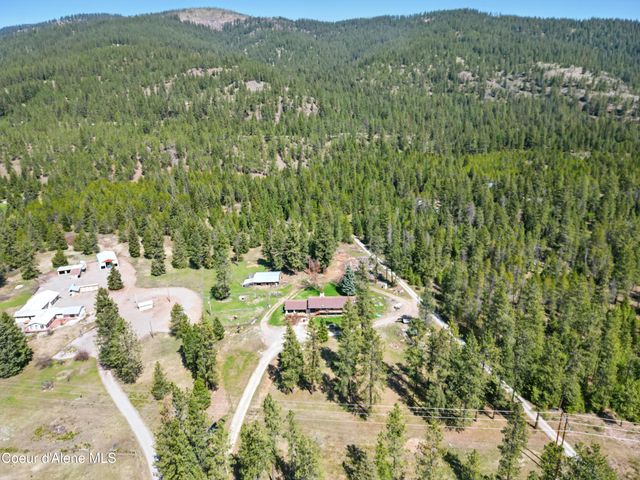 2043 Blanchard Cutoff, Blanchard, ID 83804
