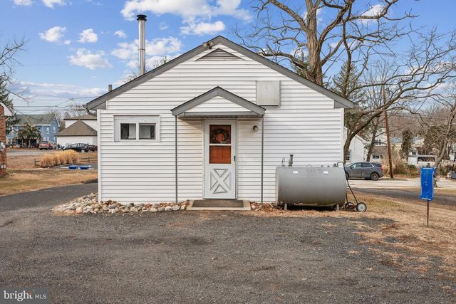 33 PLUM, Southampton, NJ 08088