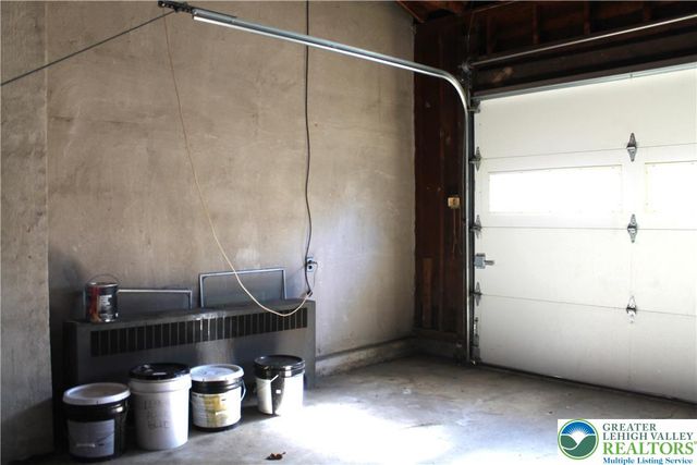 2465 Jacksonville Road, Hanover Twp, PA 18017