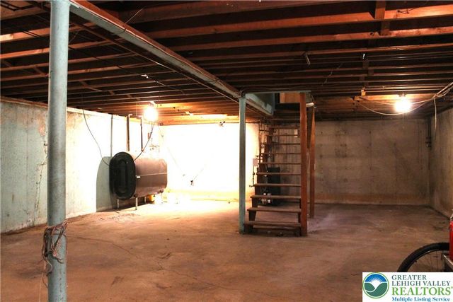 2465 Jacksonville Road, Hanover Twp, PA 18017