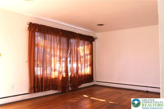 2465 Jacksonville Road, Hanover Twp, PA 18017