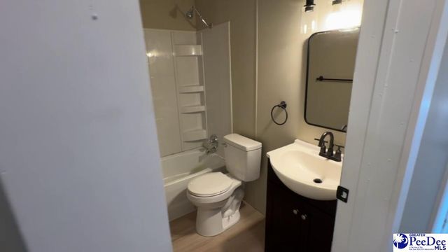 5117 College Lake Dr, Florence, SC 29506
