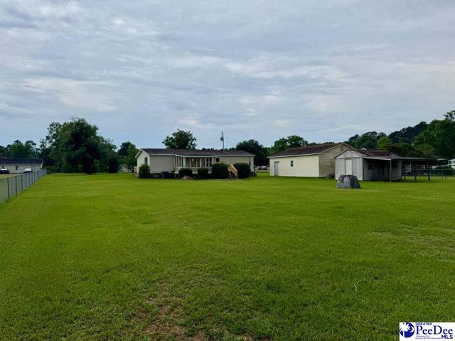 5117 College Lake Dr, Florence, SC 29506