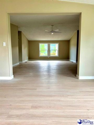 5117 College Lake Dr, Florence, SC 29506
