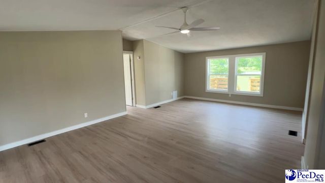 5117 College Lake Dr, Florence, SC 29506