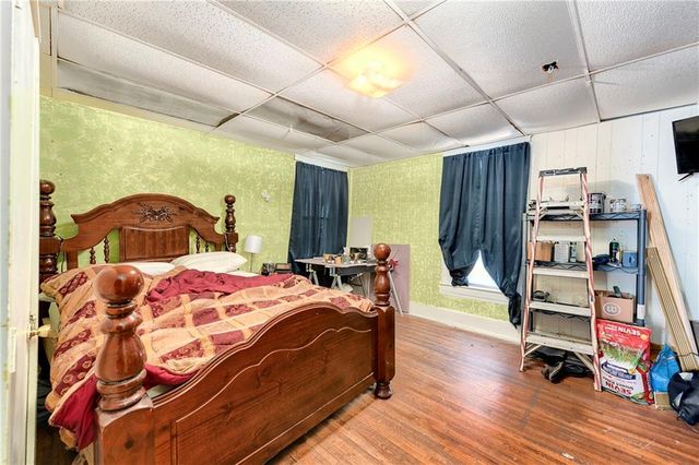 109 W Miami Street NE, Paola, KS 66071