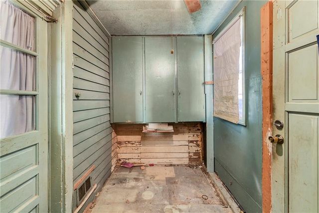 109 W Miami Street NE, Paola, KS 66071