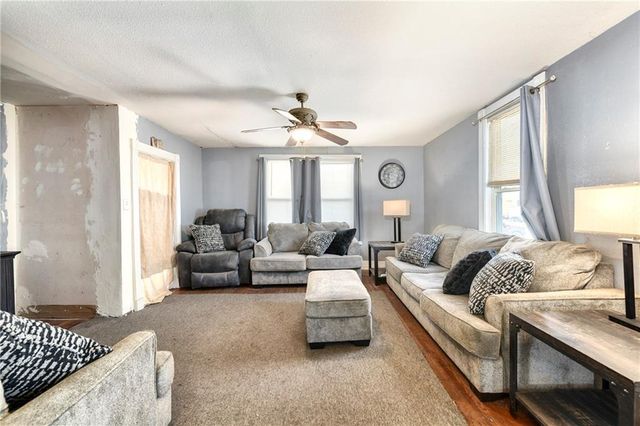 109 W Miami Street NE, Paola, KS 66071