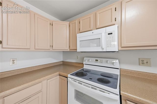 6601 Bobtail Drive, Colorado Springs, CO 80911
