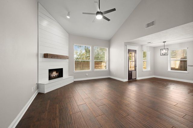 7 Delta Mill Court, Conroe, TX 77385