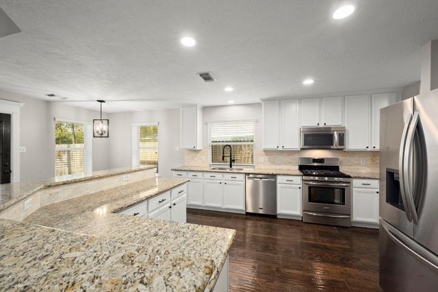 7 Delta Mill Court, Conroe, TX 77385