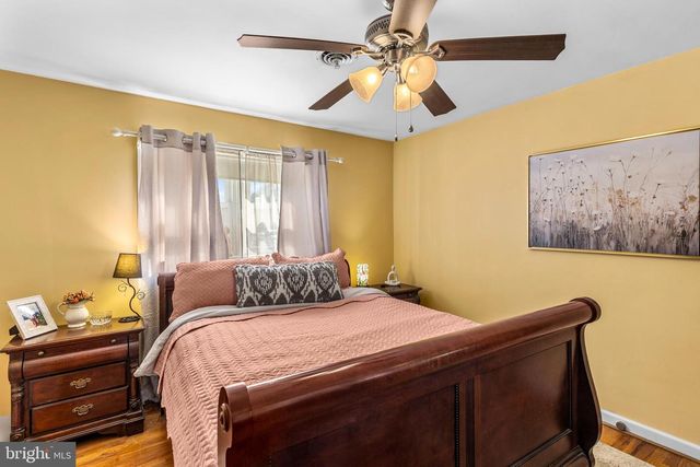 4 PLEASANT DR, Lancaster, PA 17602