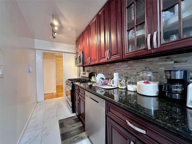 270 N Broadway 2HI, Yonkers, NY 10701