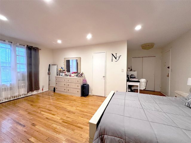 270 N Broadway 2HI, Yonkers, NY 10701