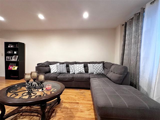 270 N Broadway 2HI, Yonkers, NY 10701