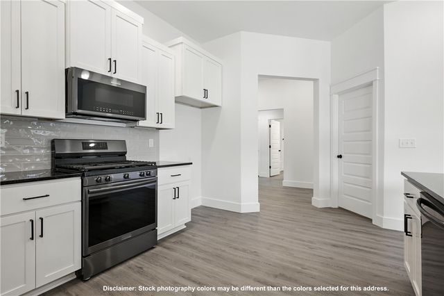 8850 Sunspire Lane, Centerton, AR 72719