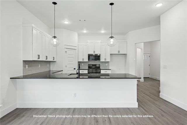 8850 Sunspire Lane, Centerton, AR 72719