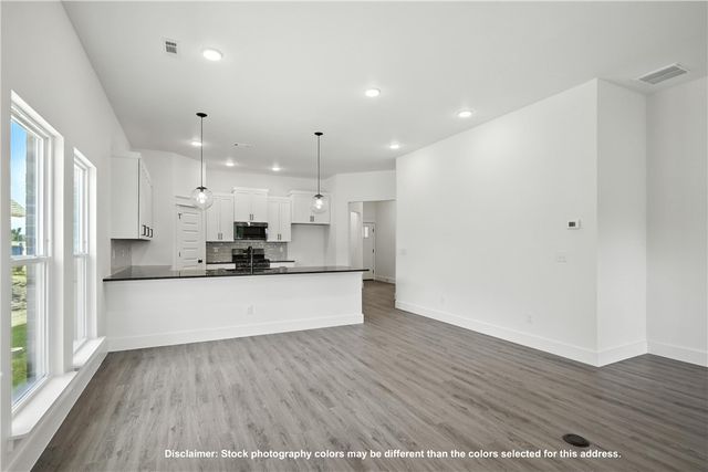 8850 Sunspire Lane, Centerton, AR 72719