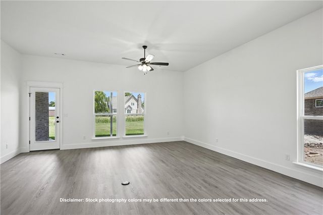 8850 Sunspire Lane, Centerton, AR 72719