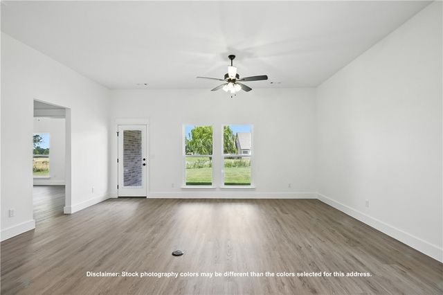 8850 Sunspire Lane, Centerton, AR 72719