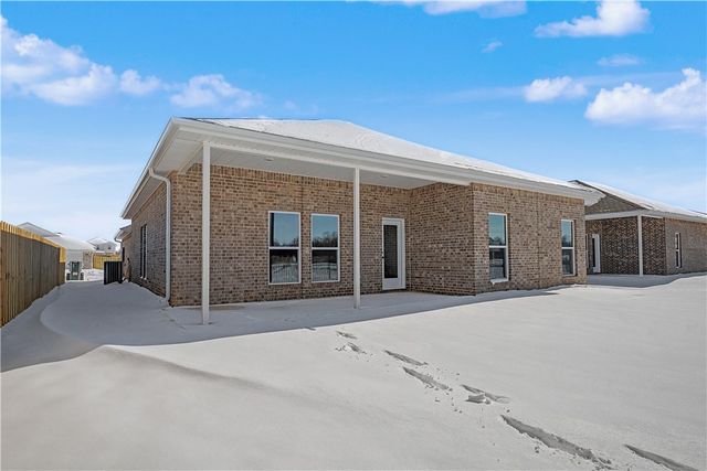 8850 Sunspire Lane, Centerton, AR 72719