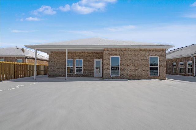 8850 Sunspire Lane, Centerton, AR 72719