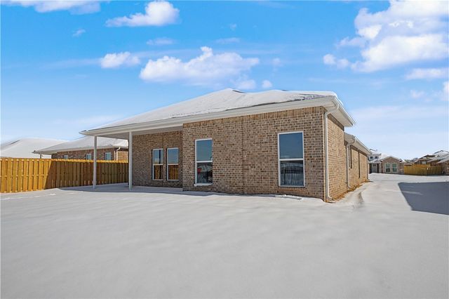 8850 Sunspire Lane, Centerton, AR 72719