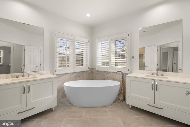 6058 SUGARSTONE CT, Mclean, VA 22101