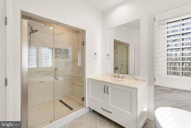 6058 SUGARSTONE CT, Mclean, VA 22101