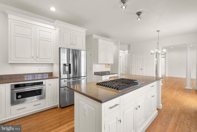 6058 SUGARSTONE CT, Mclean, VA 22101