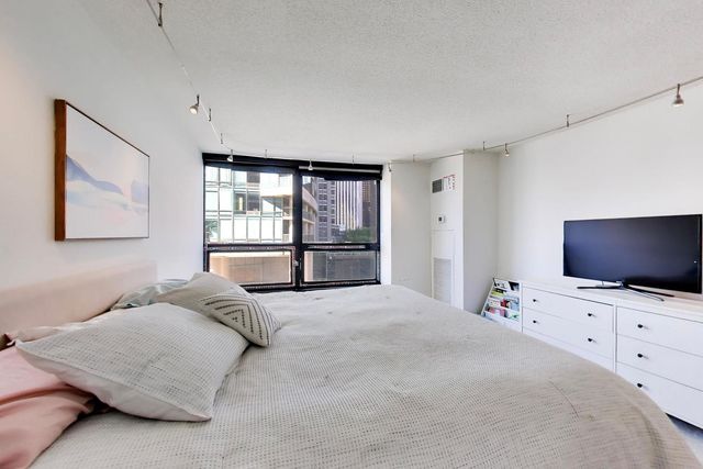 360 E Randolph Street 405, Chicago, IL 60601