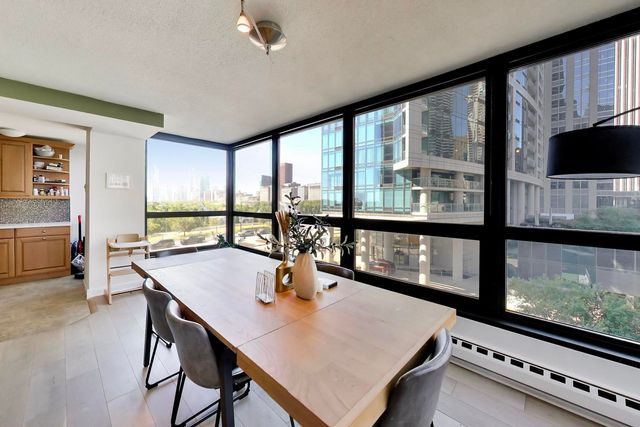 360 E Randolph Street 405, Chicago, IL 60601