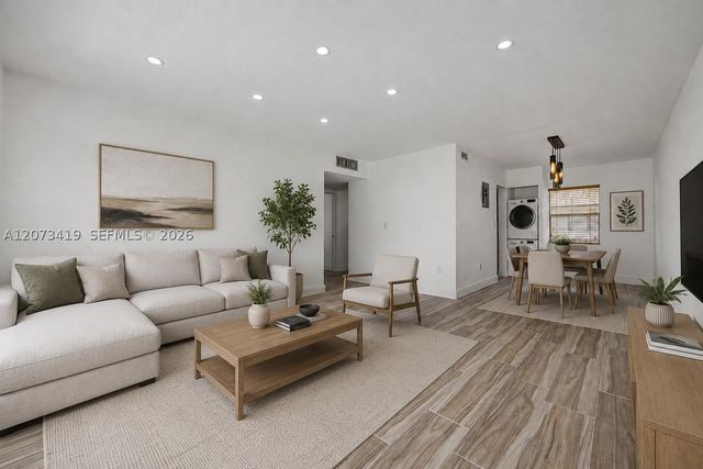 8475 SW 94th St 224E, Miami, FL 33156