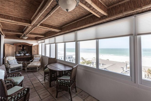 1055 W PEPPERTREE DRIVE 703AA, Sarasota, FL 34242